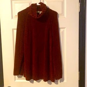 Maroon turtleneck